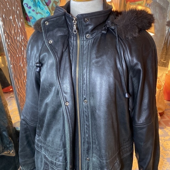 🌷Village du Cuir🌷 Vintage Black Leather Coat With Brown Faux Fur Trim Hood - Picture 11 of 13